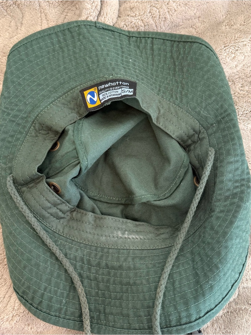 Newhattan bucket hat